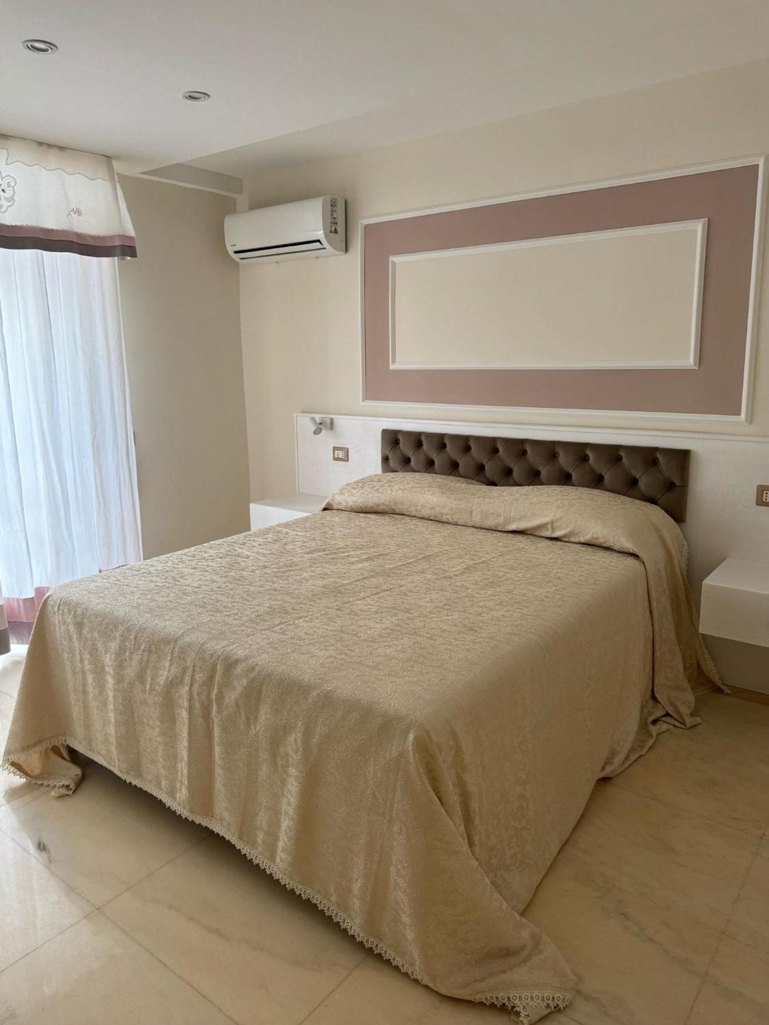 Bernini House Naples 호텔 외부 사진